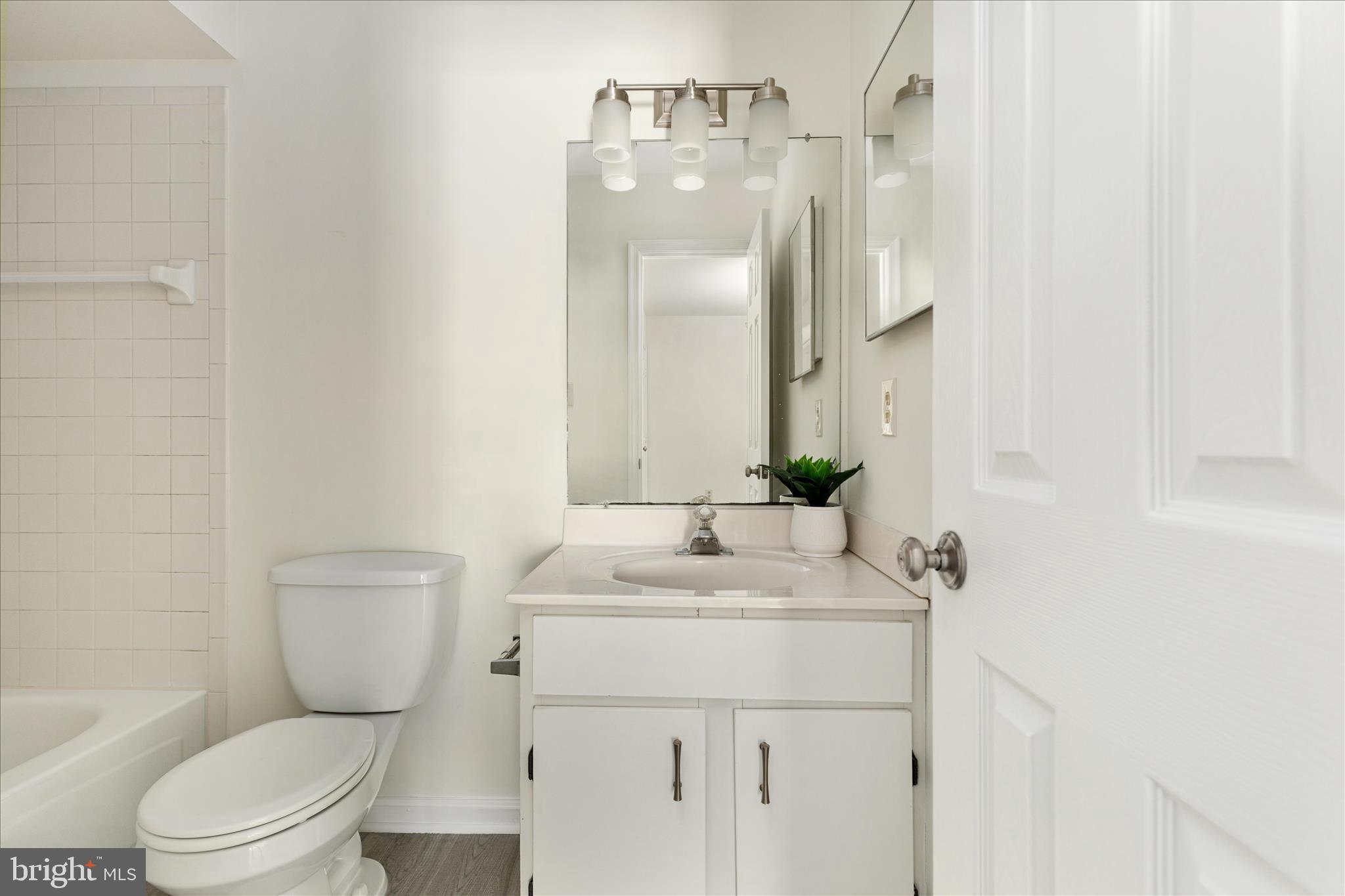 SARATOGA SPRINGS - Residential