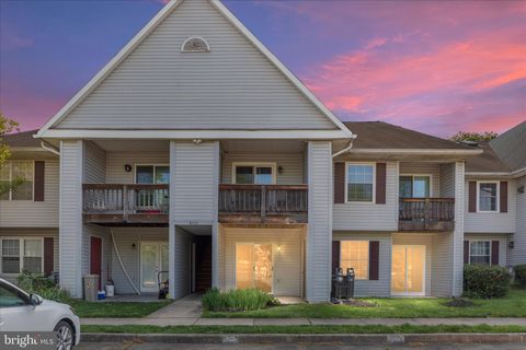 Photo of 9202 Azure Court #102, MANASSAS, VA 20110 (MLS # VAMN2010776)