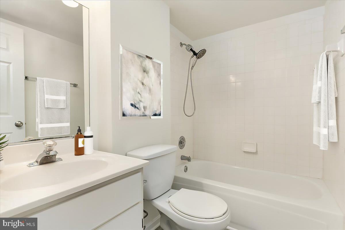 SARATOGA SPRINGS - Residential