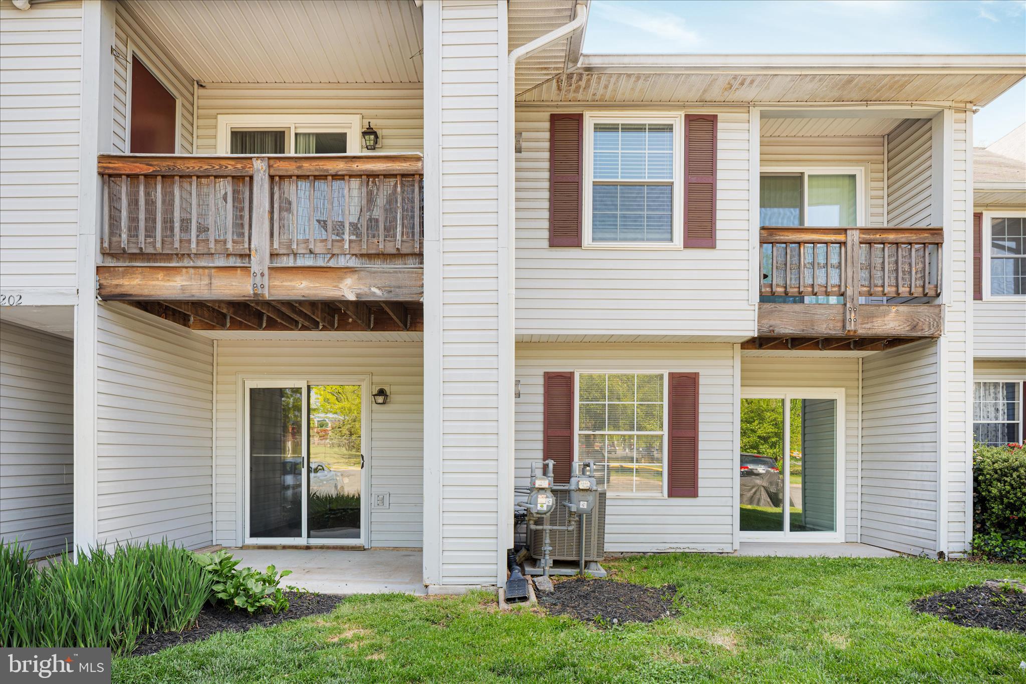 SARATOGA SPRINGS - Residential