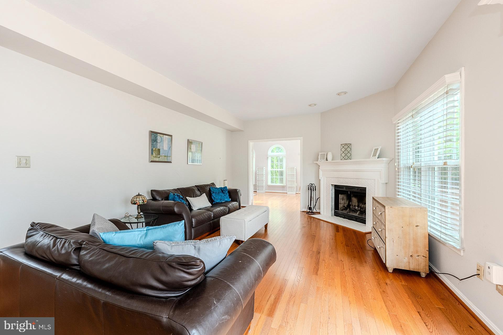 ASHBURN VILLAGE - Residential