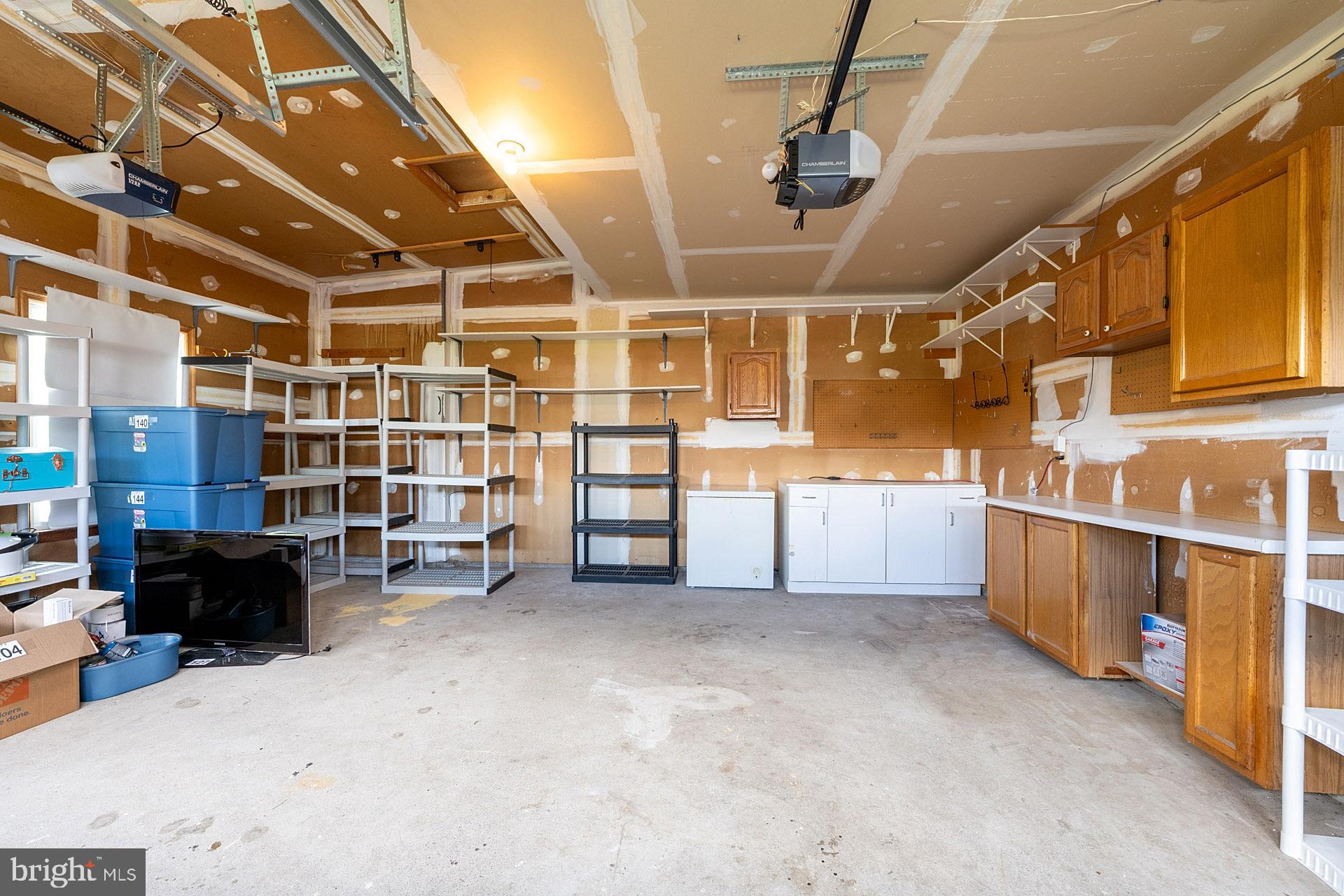 ASHBURN VILLAGE - Residential