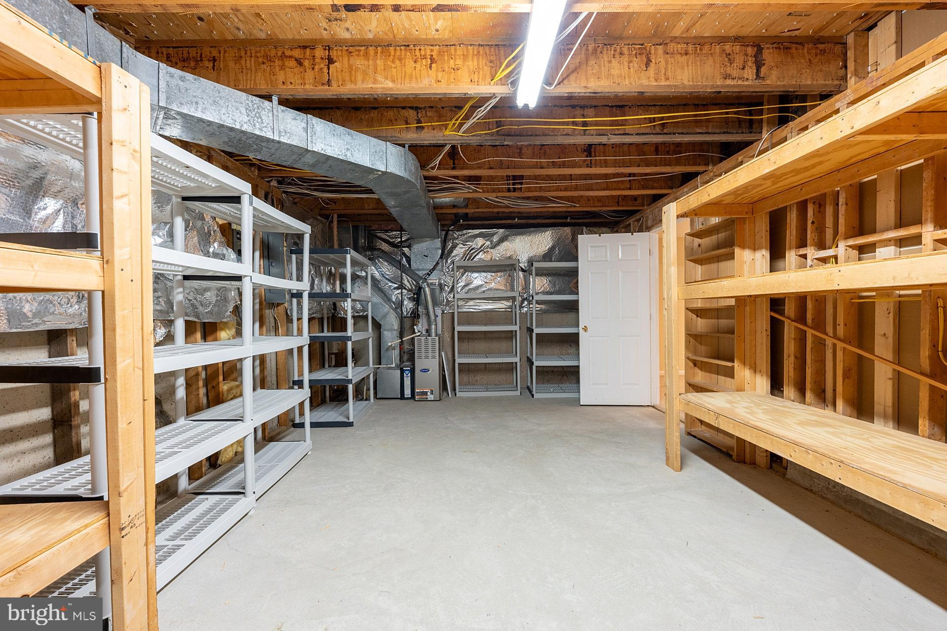 ASHBURN VILLAGE - Residential