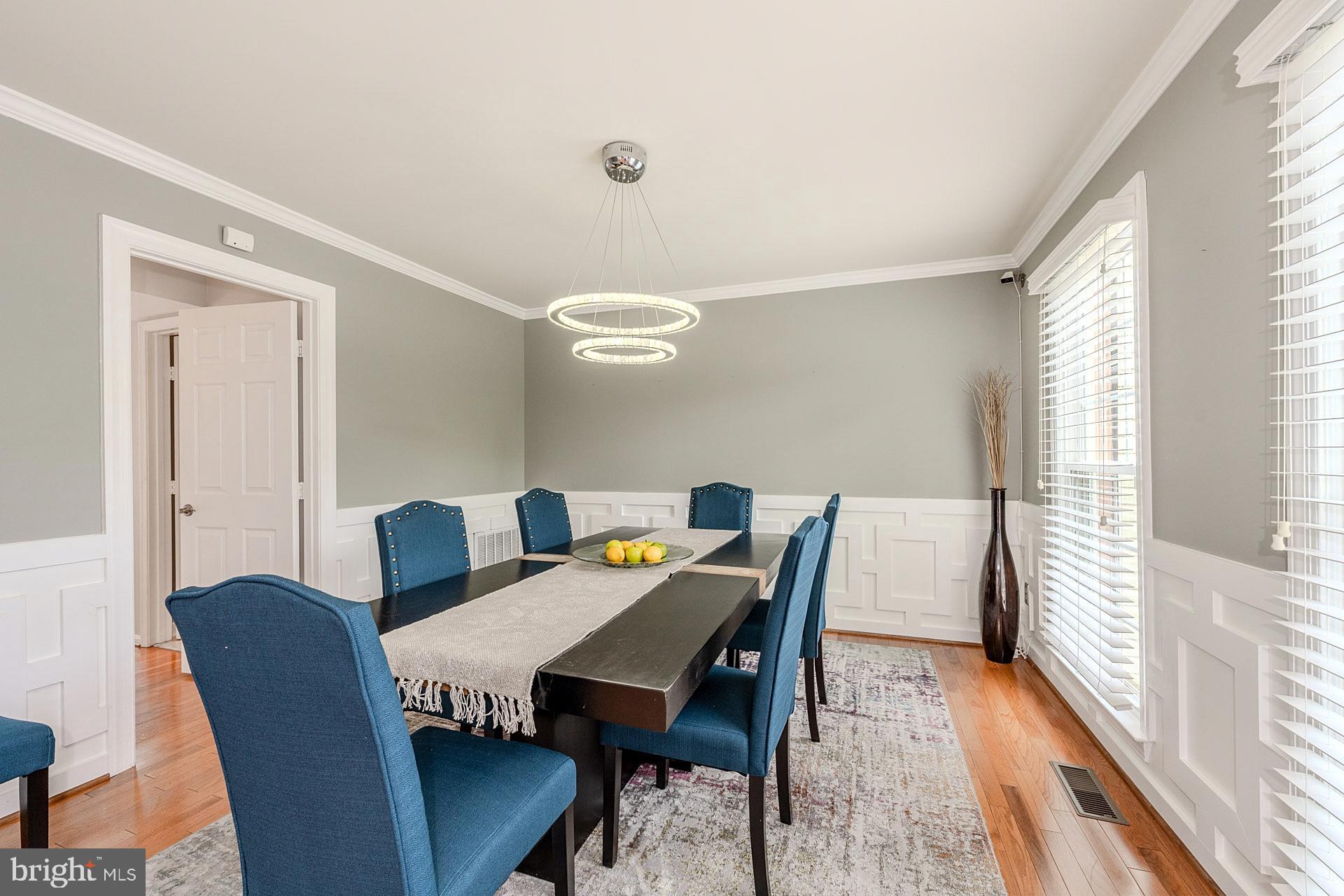 ASHBURN VILLAGE - Residential