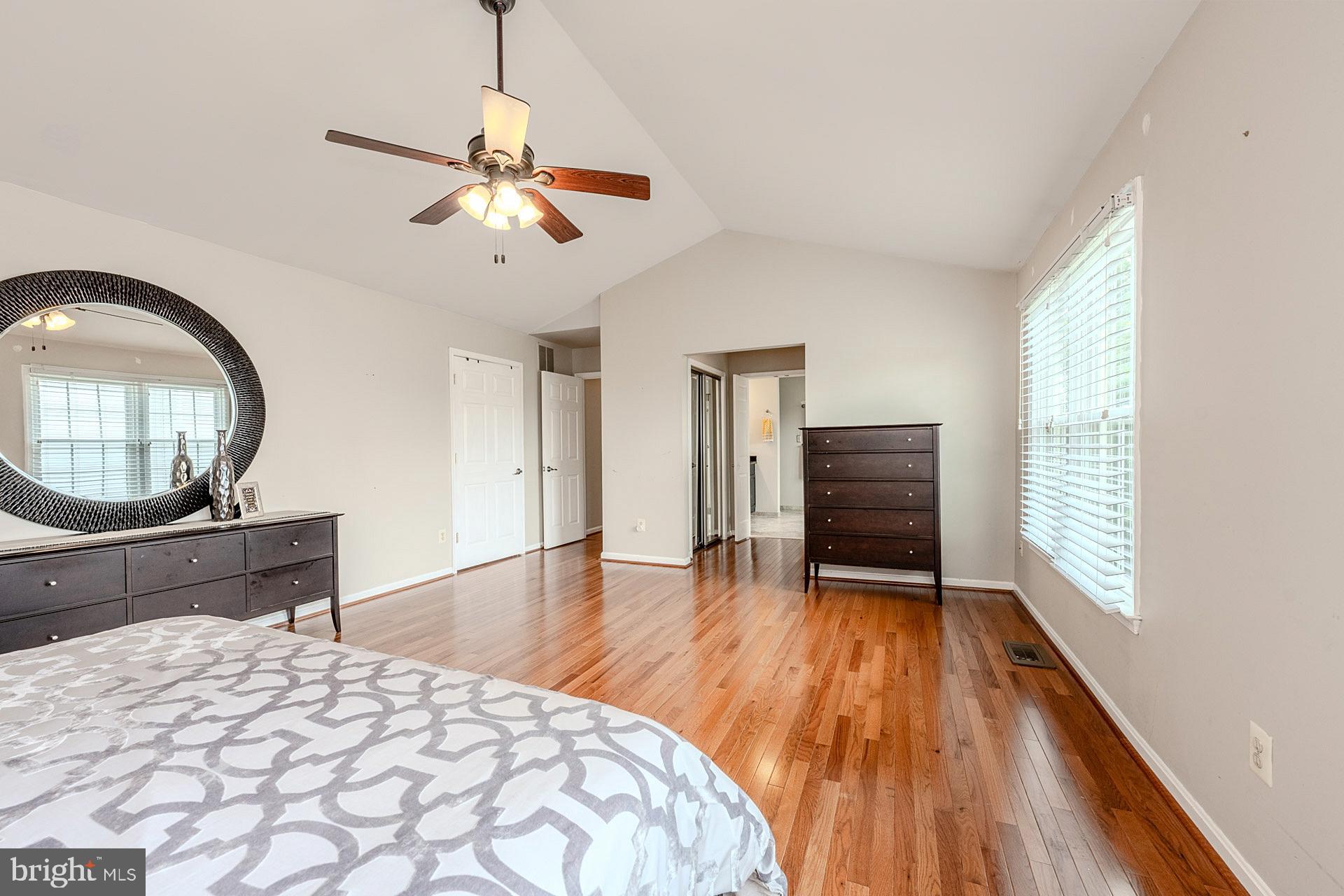 ASHBURN VILLAGE - Residential