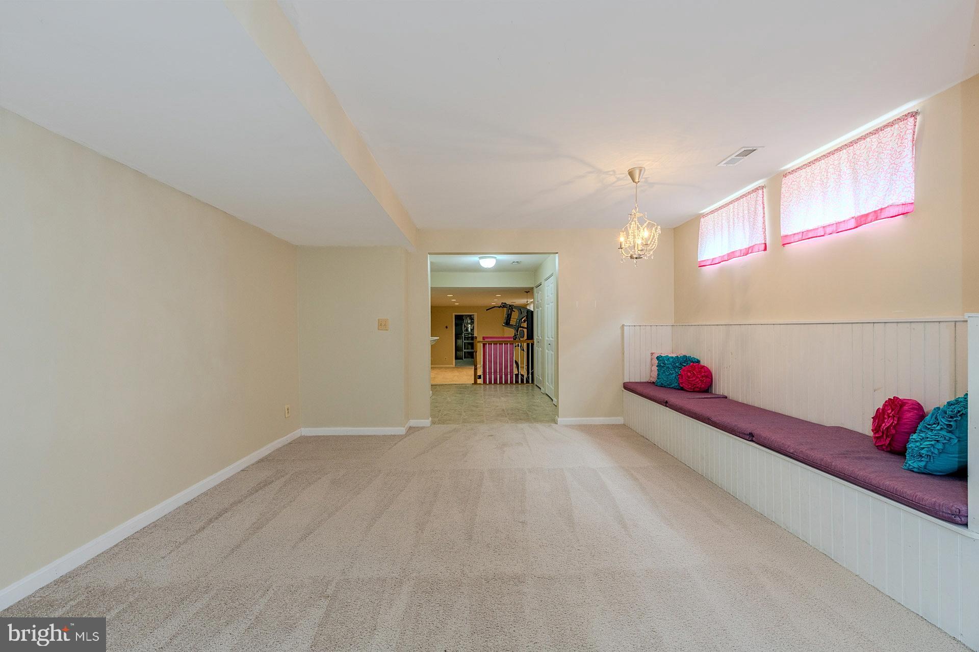 ASHBURN VILLAGE - Residential