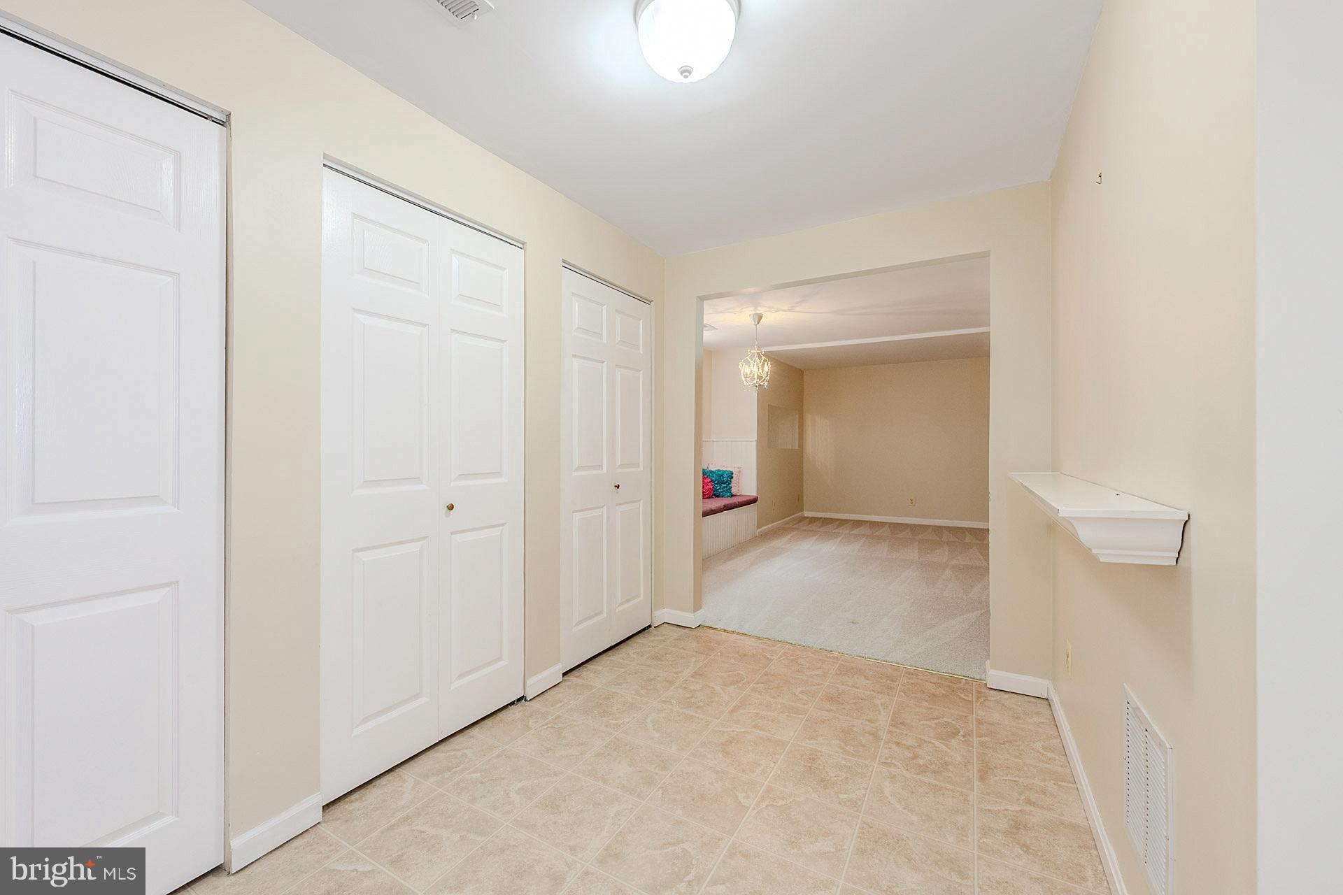 ASHBURN VILLAGE - Residential