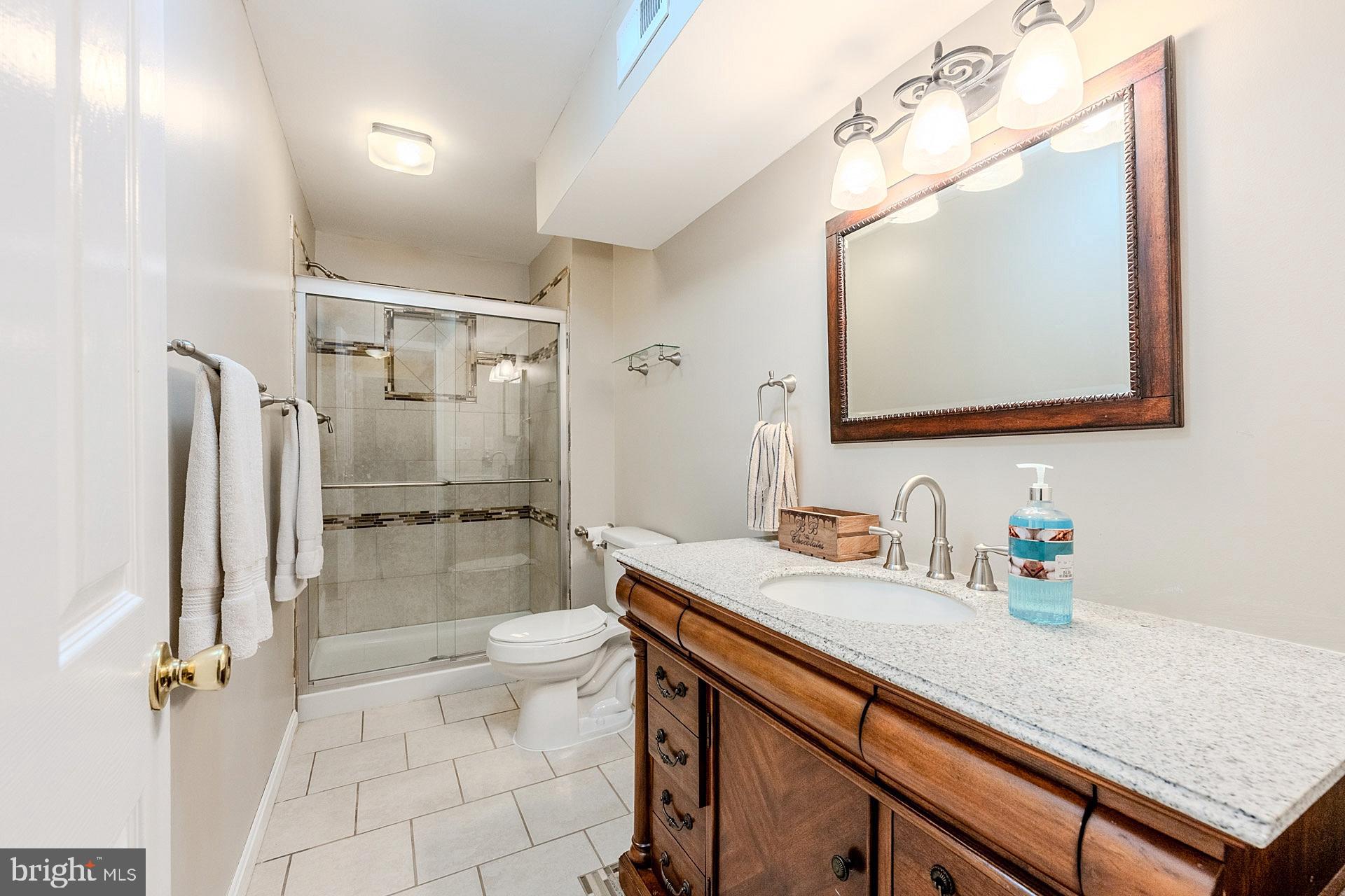 ASHBURN VILLAGE - Residential