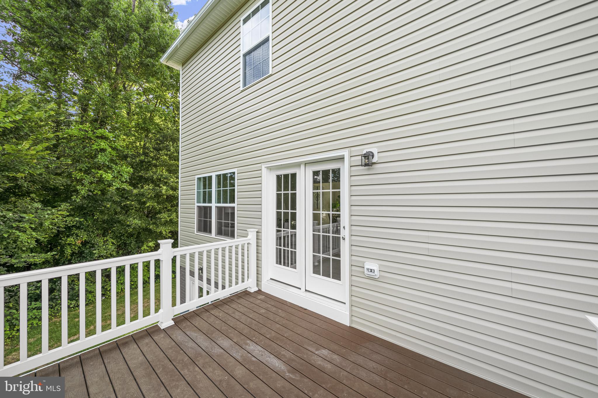 LAURELWOOD - Residential