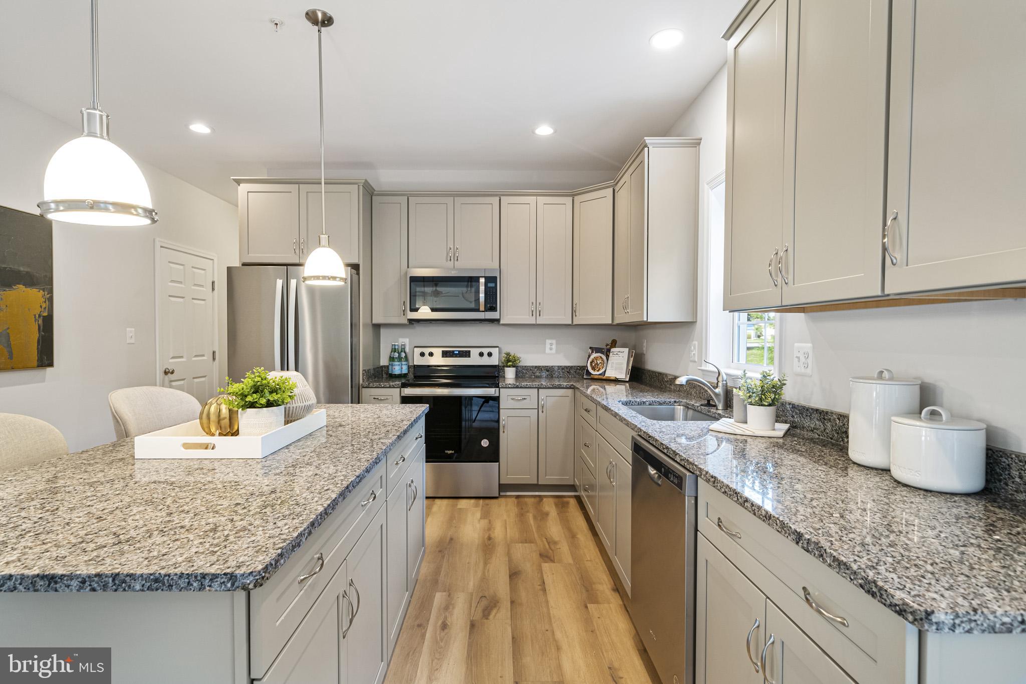 LAURELWOOD - Residential