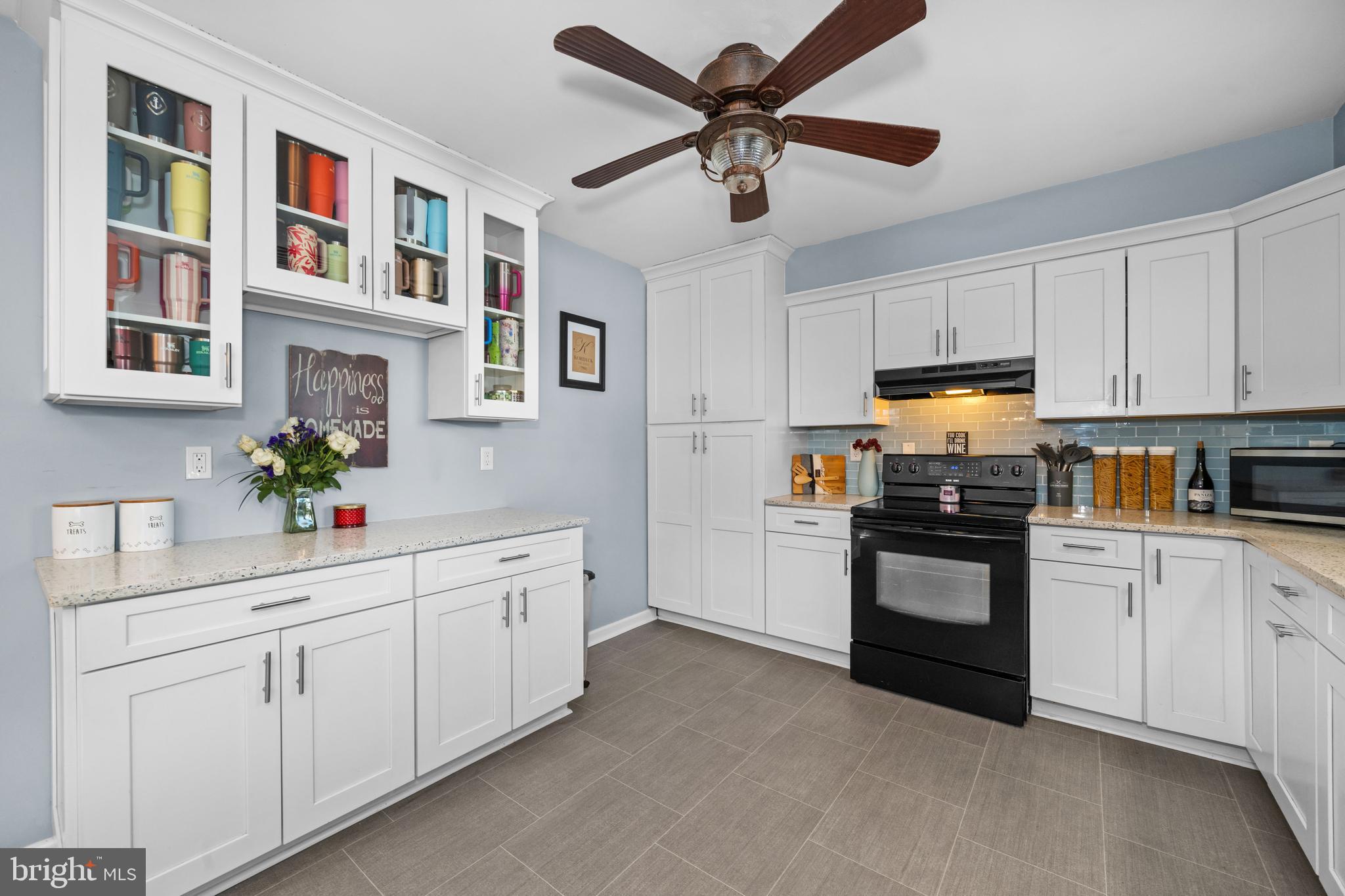 COUNTRY CREEK - Residential