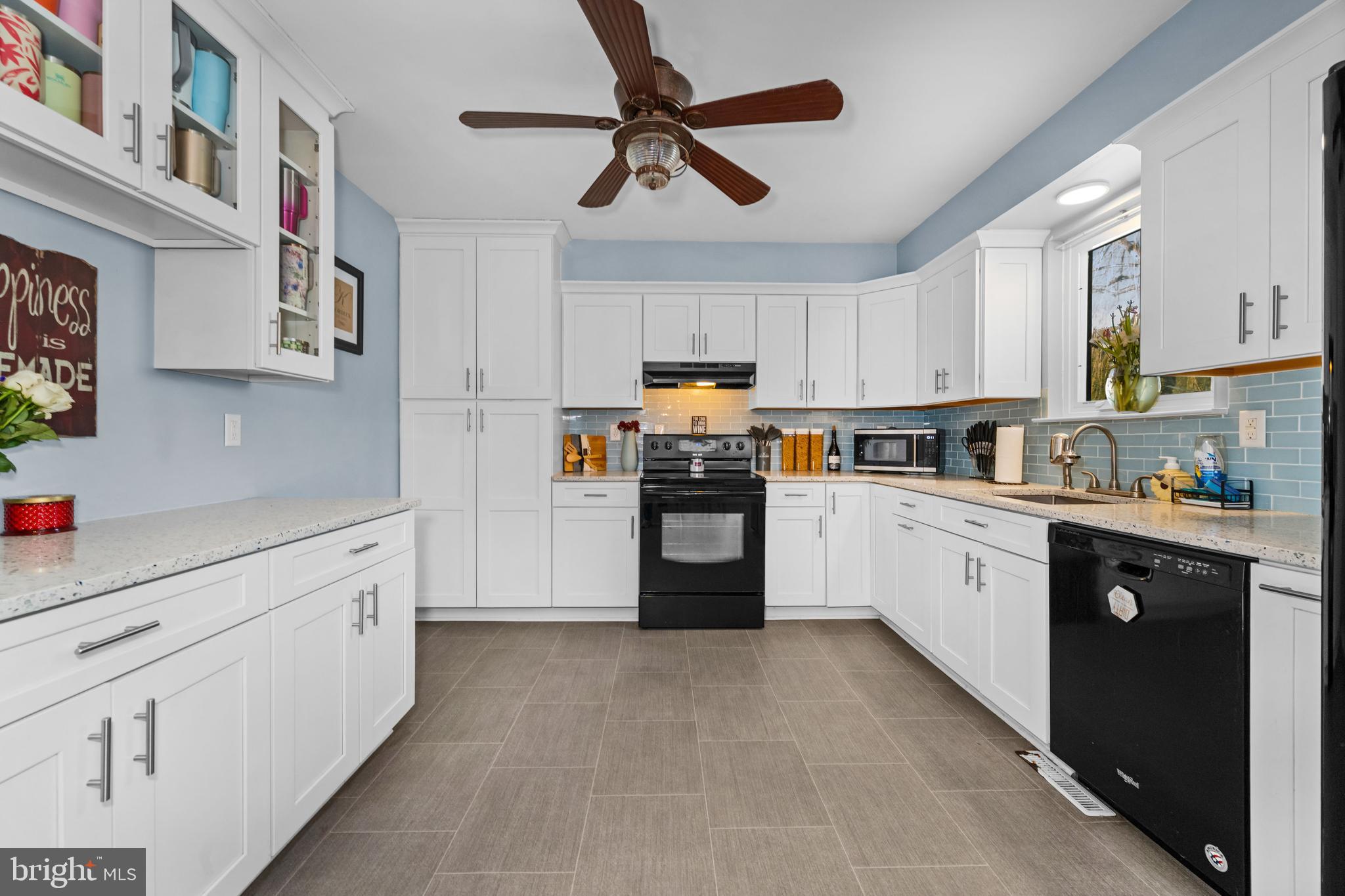 COUNTRY CREEK - Residential