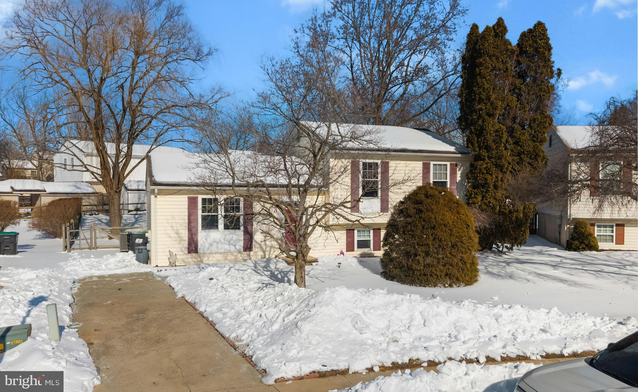 COUNTRY CREEK - Residential