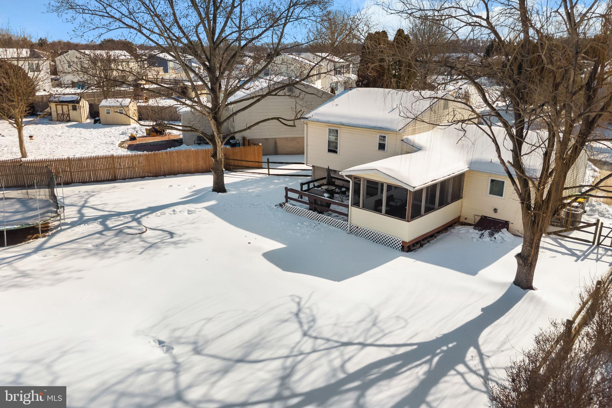 COUNTRY CREEK - Residential