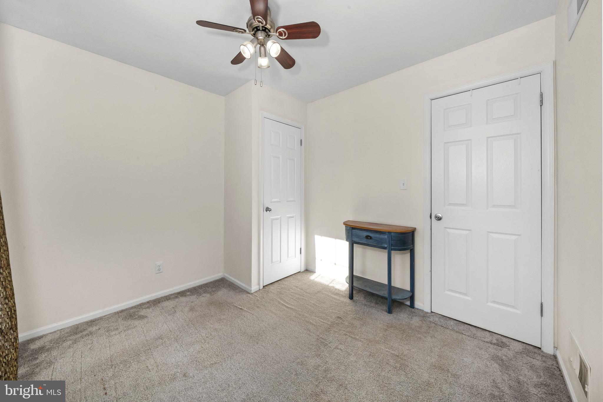 COUNTRY CREEK - Residential