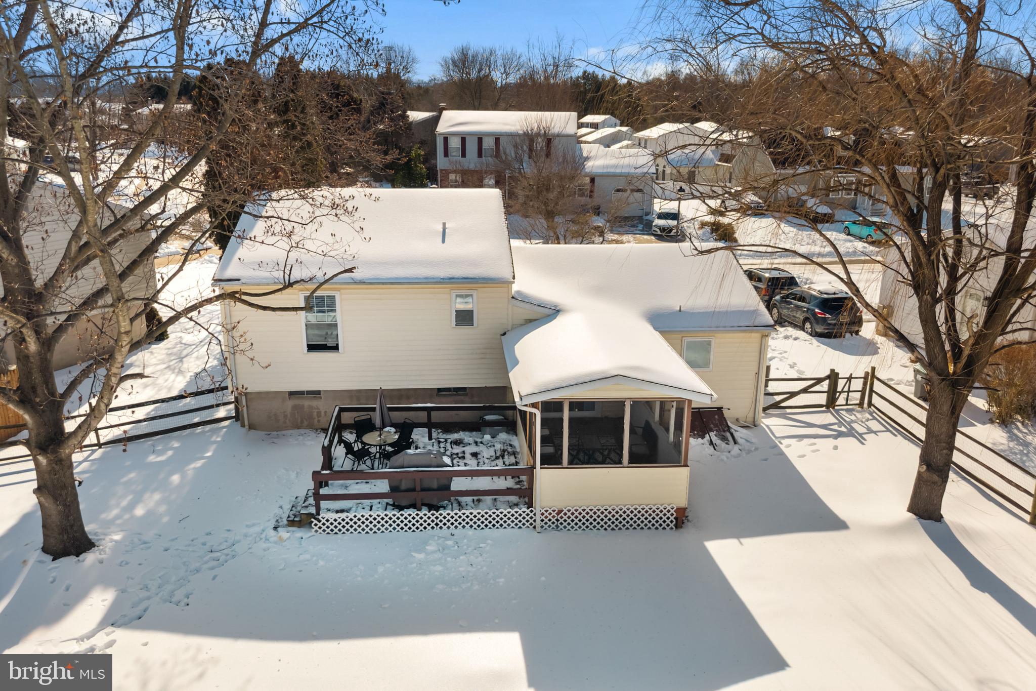 COUNTRY CREEK - Residential