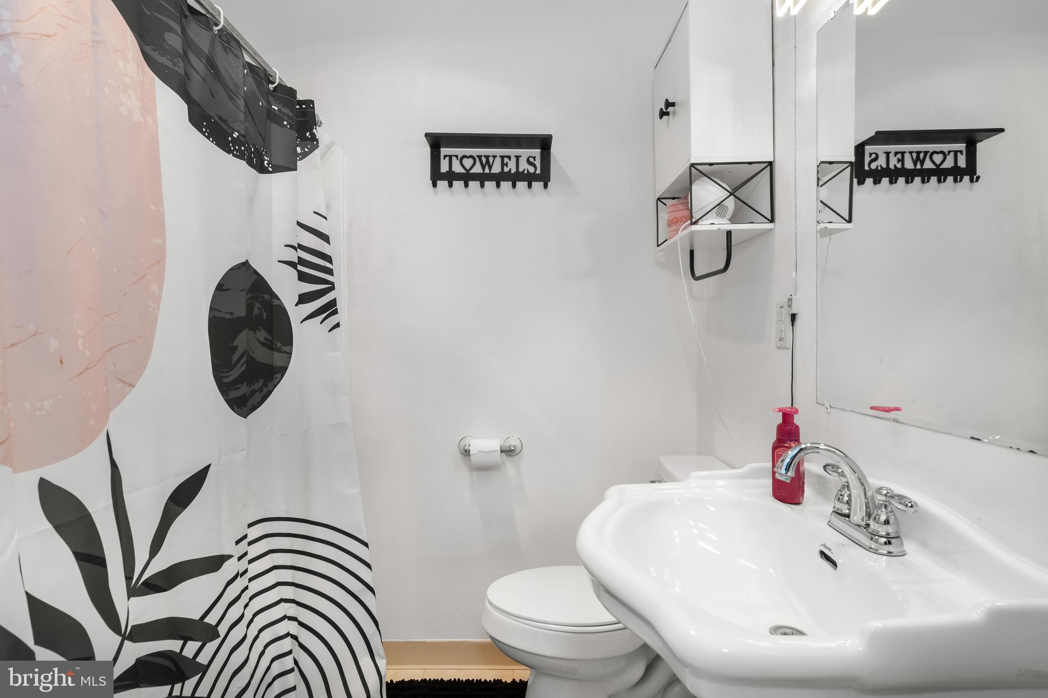 COUNTRY CREEK - Residential