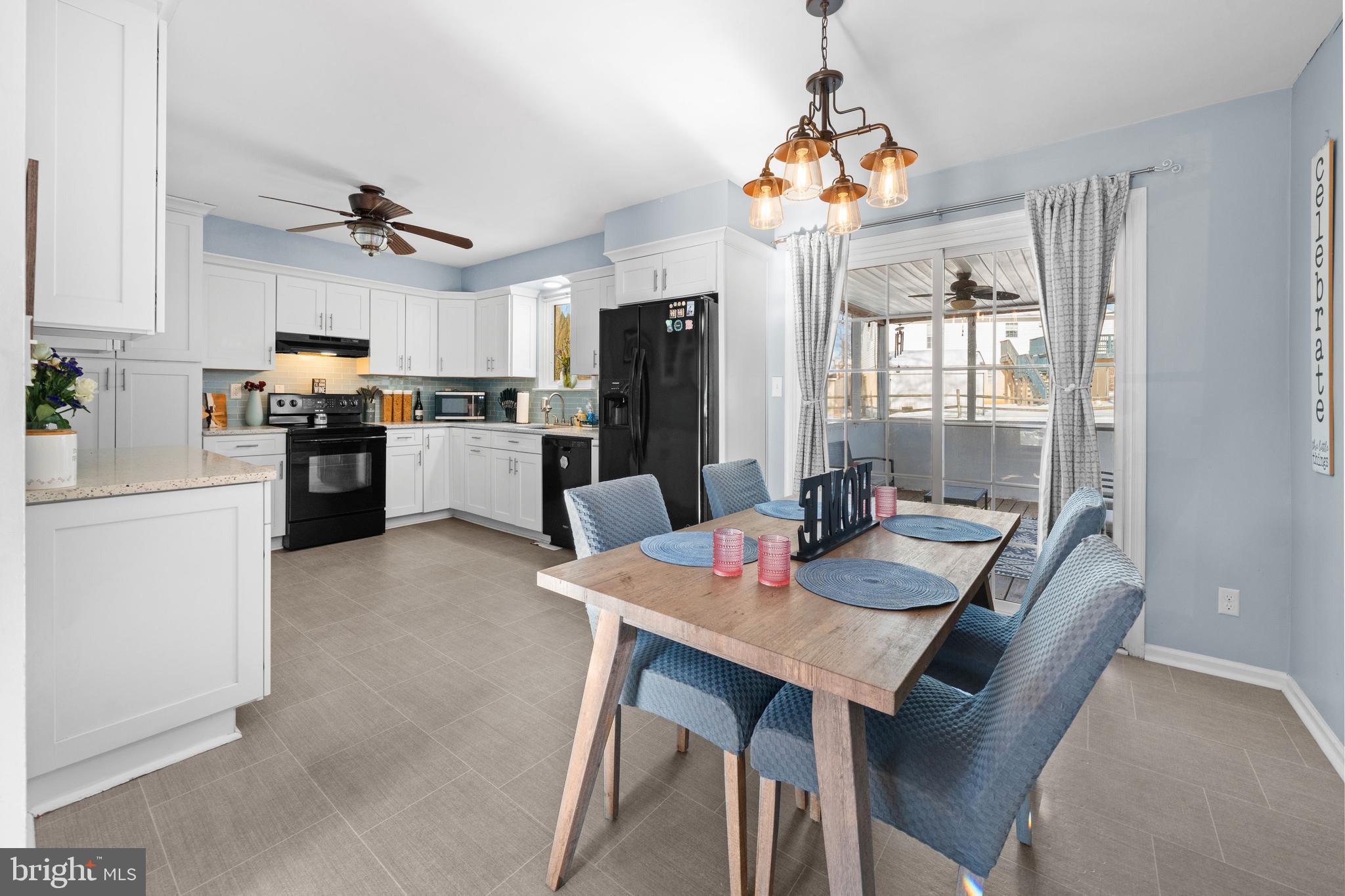 COUNTRY CREEK - Residential