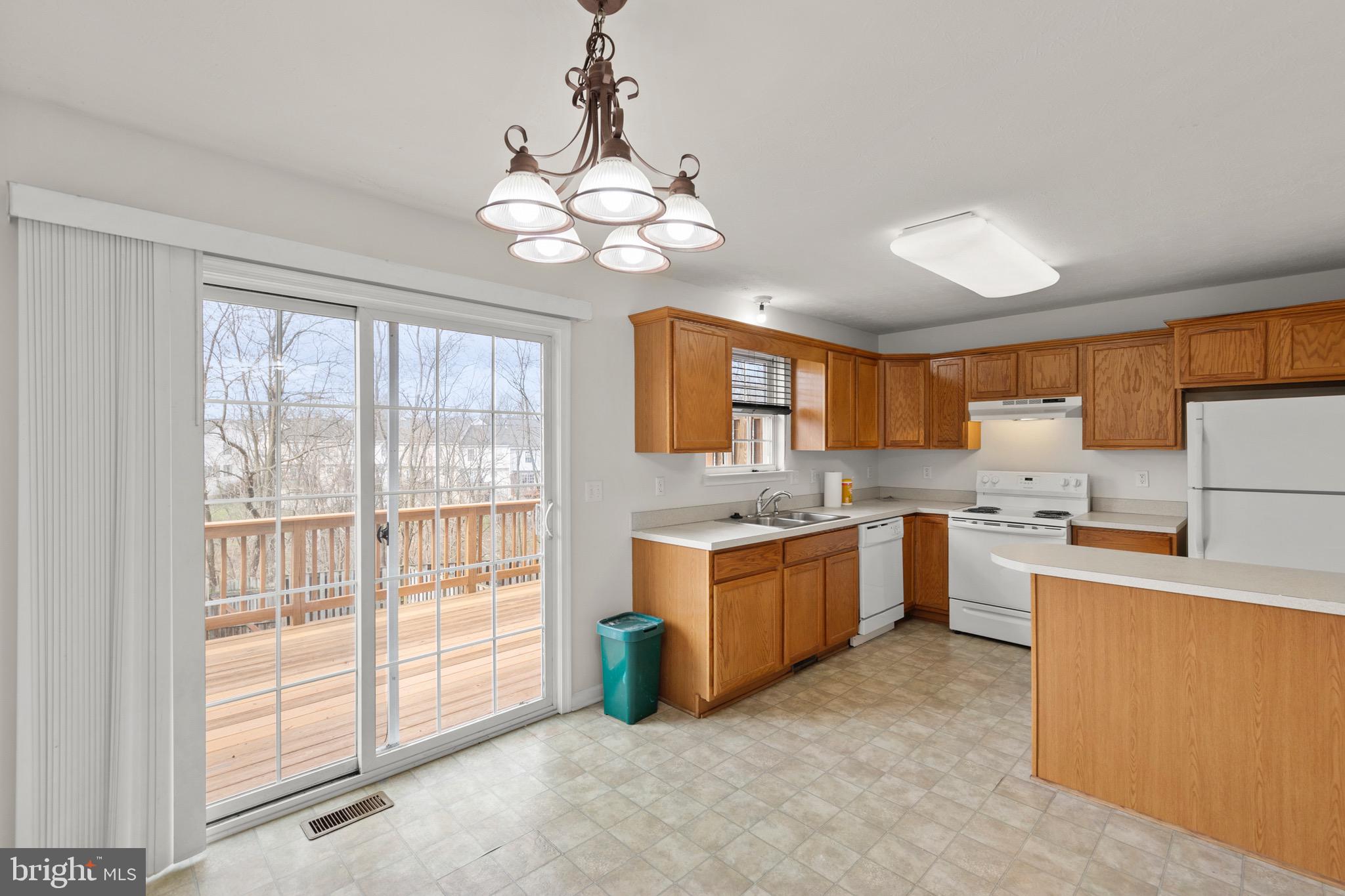 WINDSTONE TOWNHOMES - Residential Lease