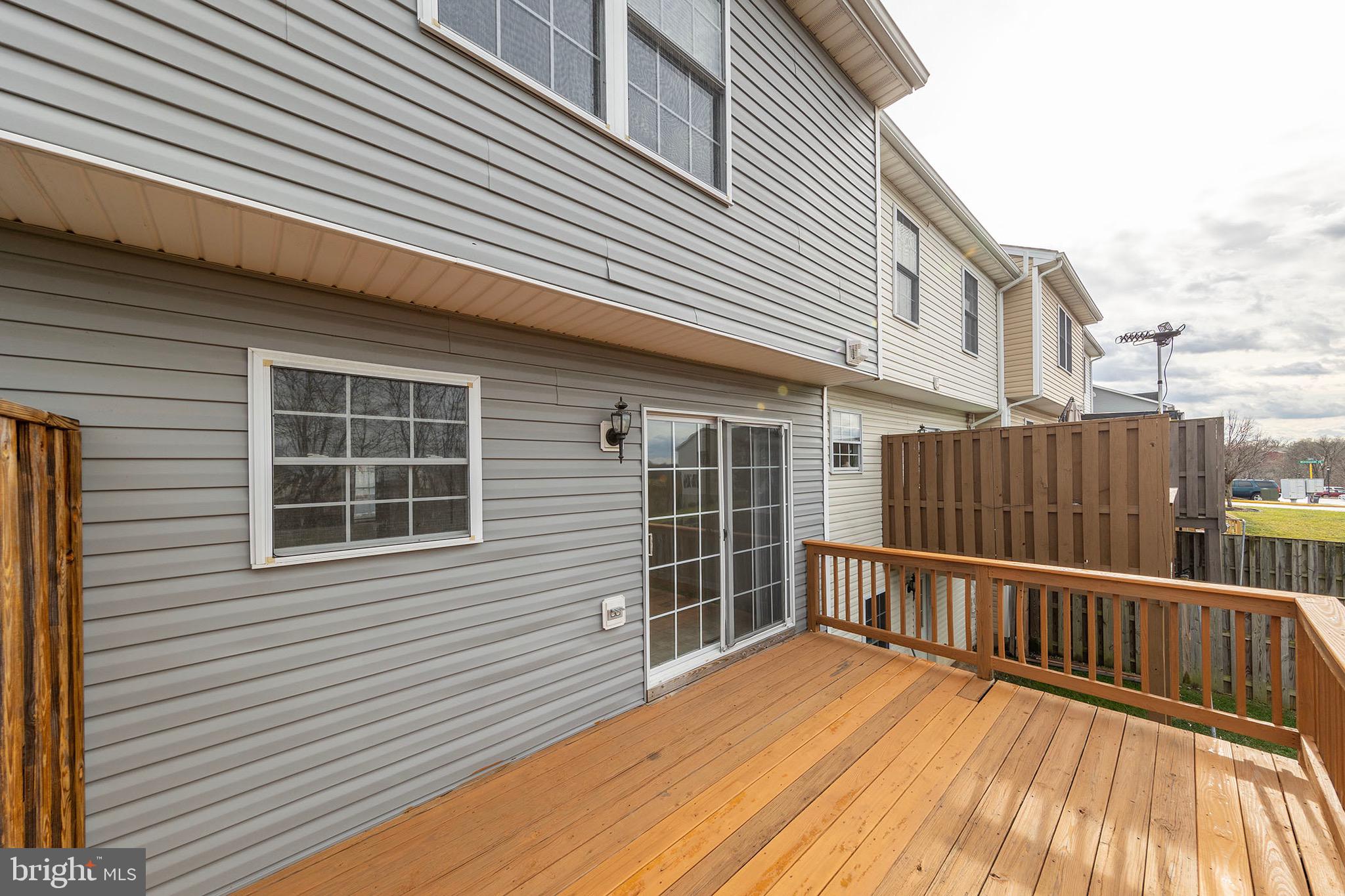 WINDSTONE TOWNHOMES - Residential Lease