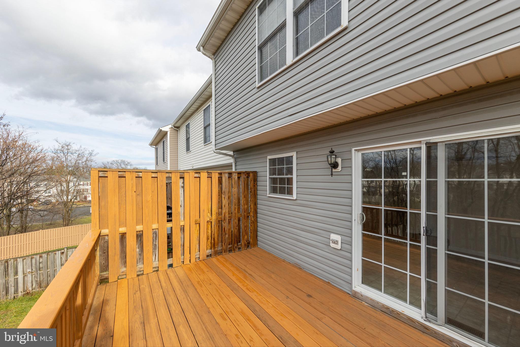 WINDSTONE TOWNHOMES - Residential Lease