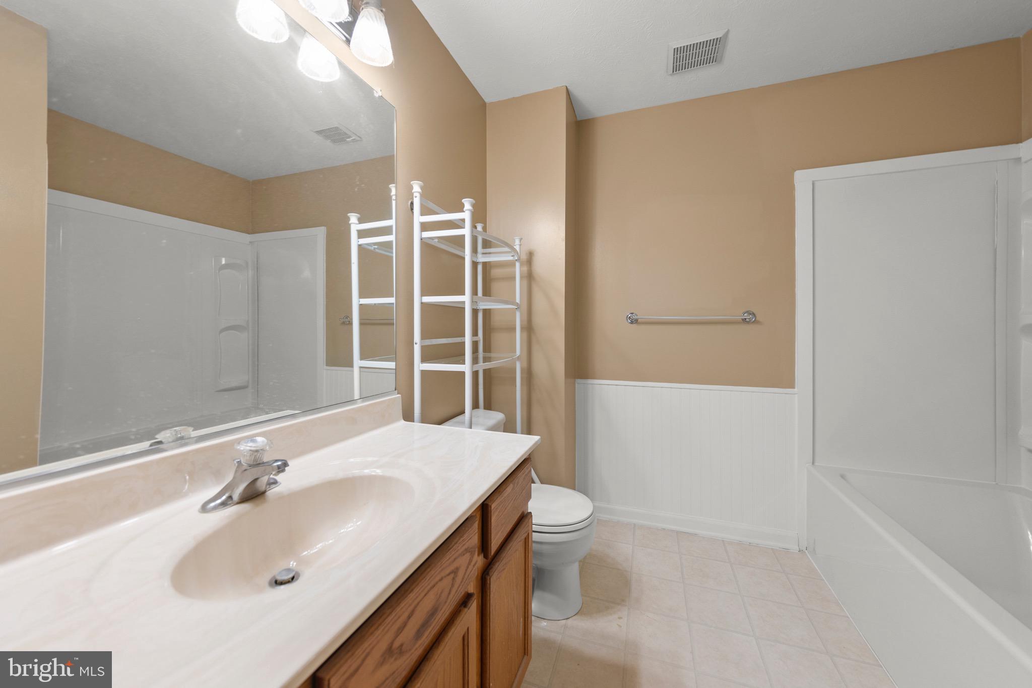 WINDSTONE TOWNHOMES - Residential Lease