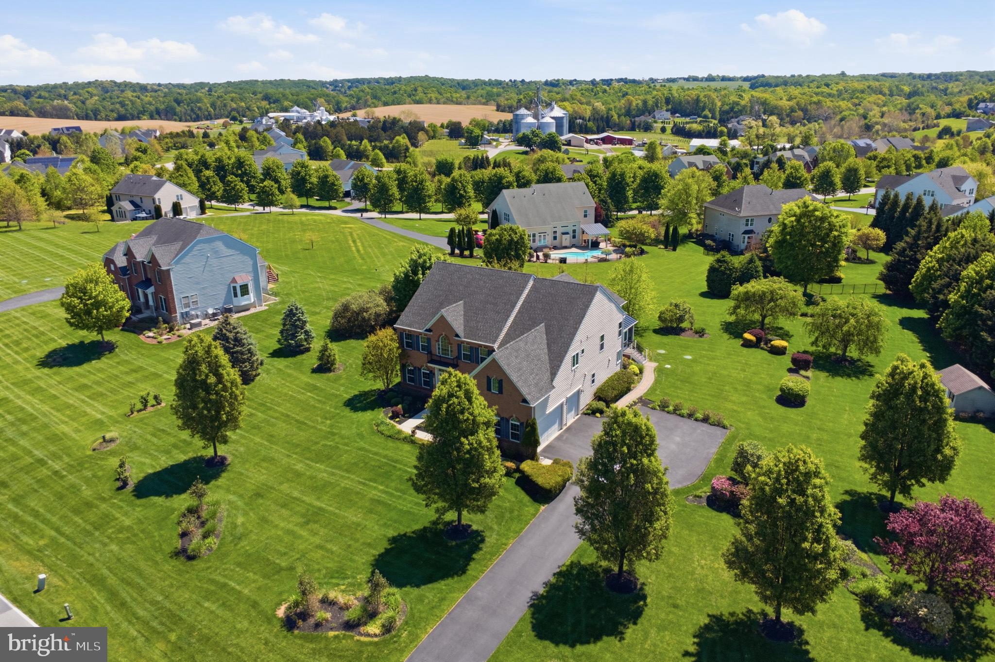 THE WARFIELDS II - Residential