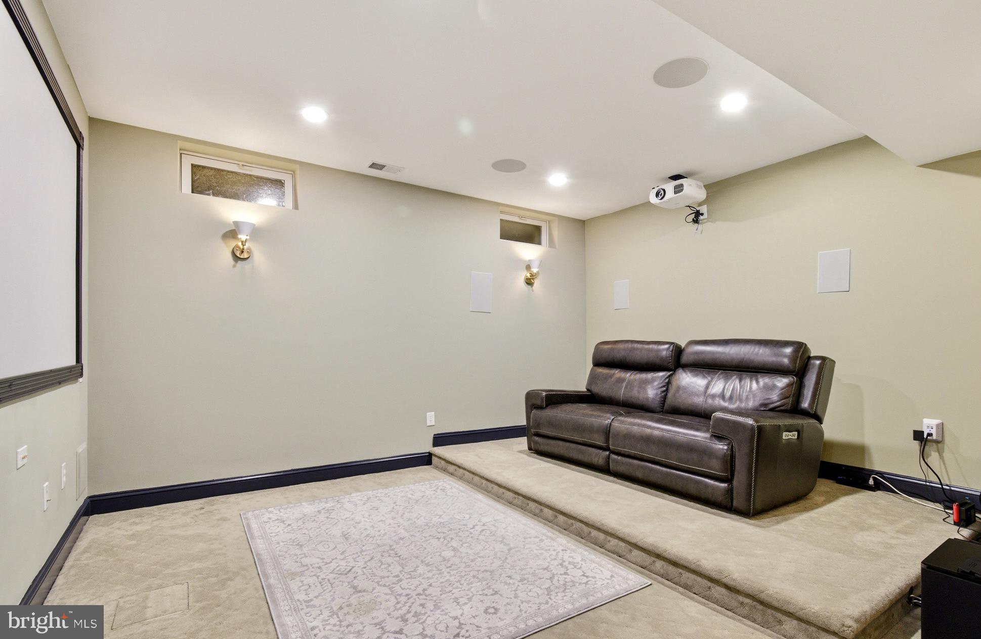 THE WARFIELDS II - Residential