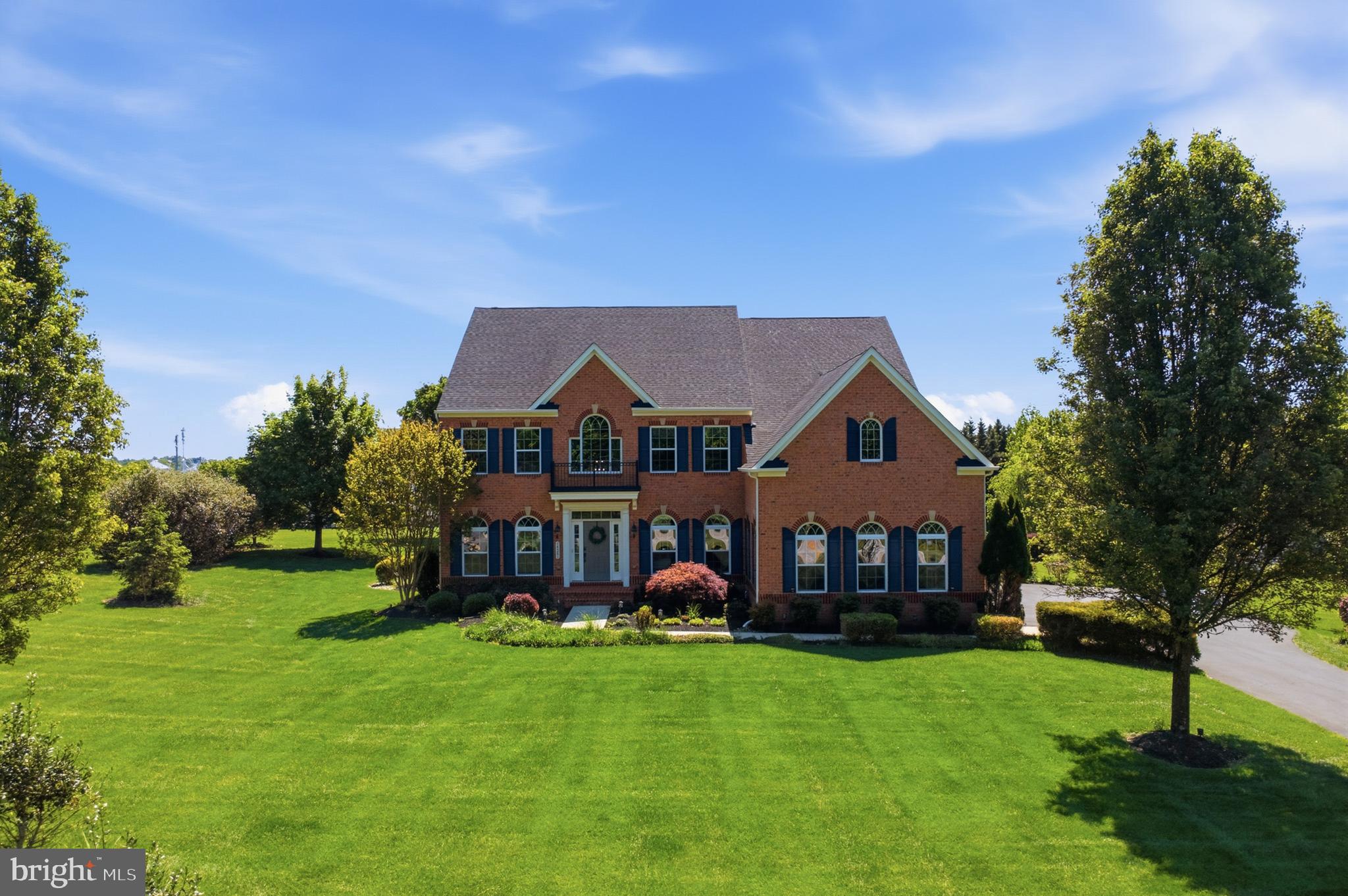 THE WARFIELDS II - Residential