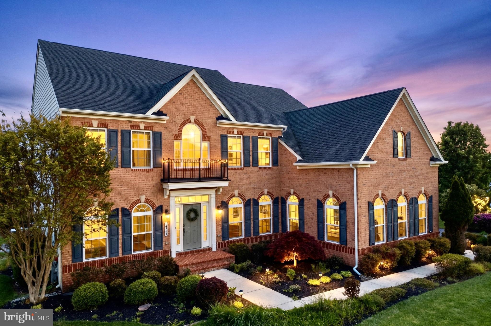 THE WARFIELDS II - Residential