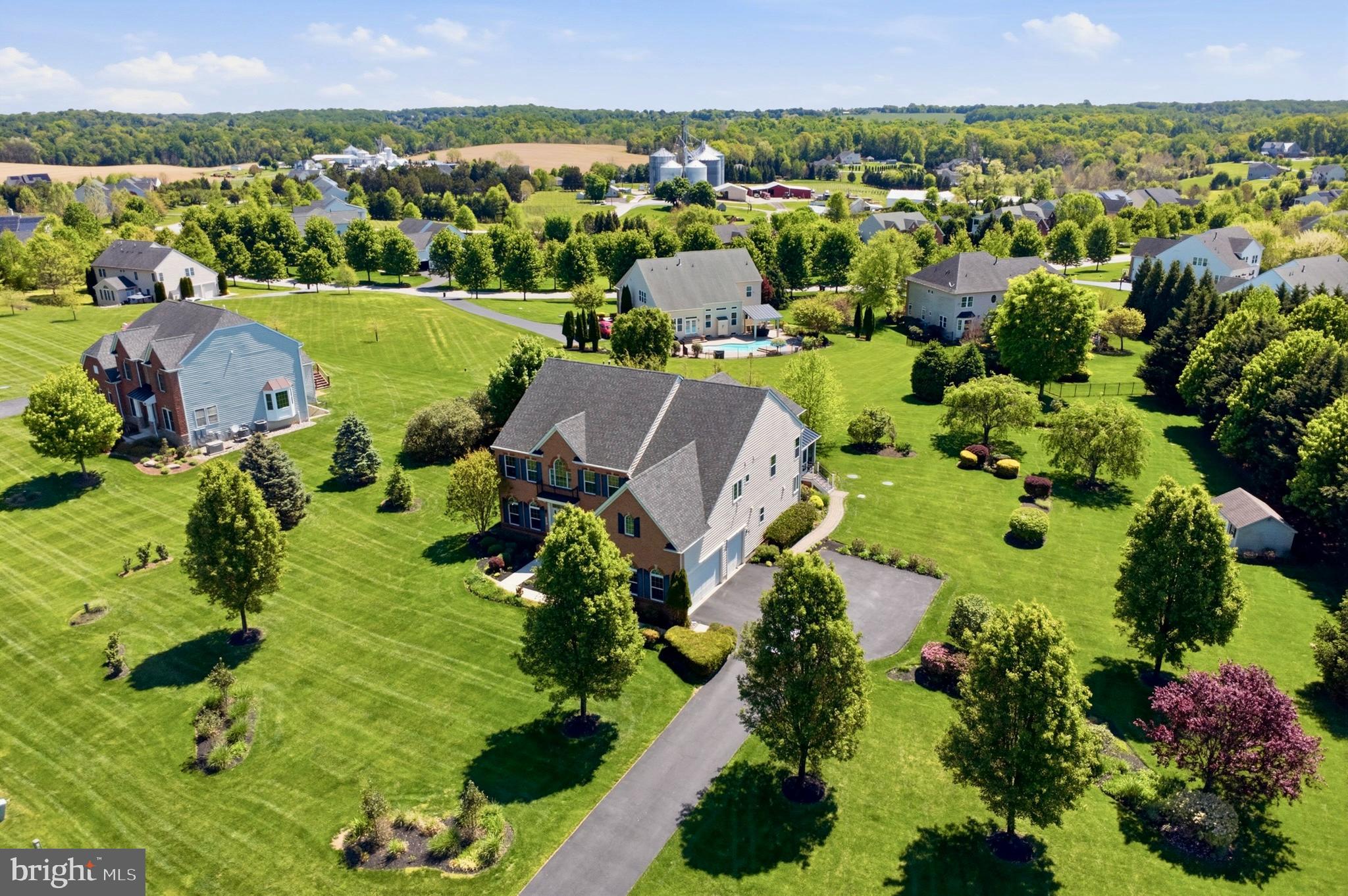 THE WARFIELDS II - Residential