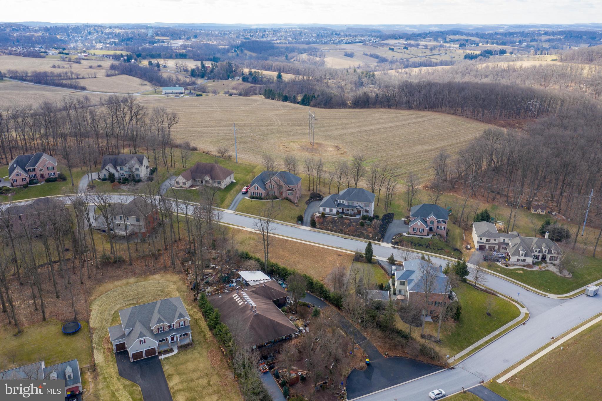 WOODLAND HEIGHTS - Land