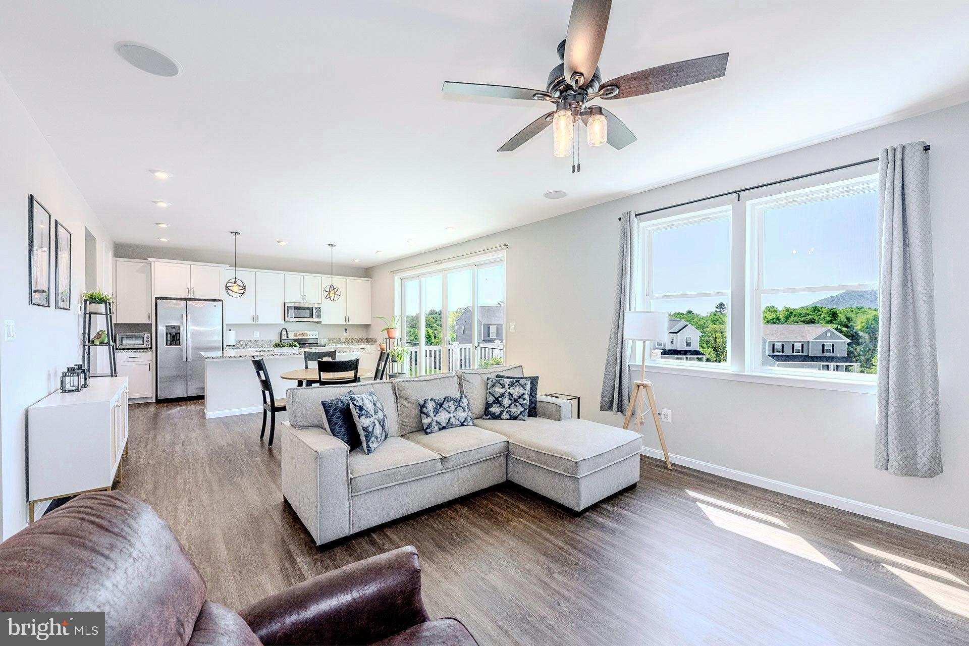 CEDAR SPRING - Residential