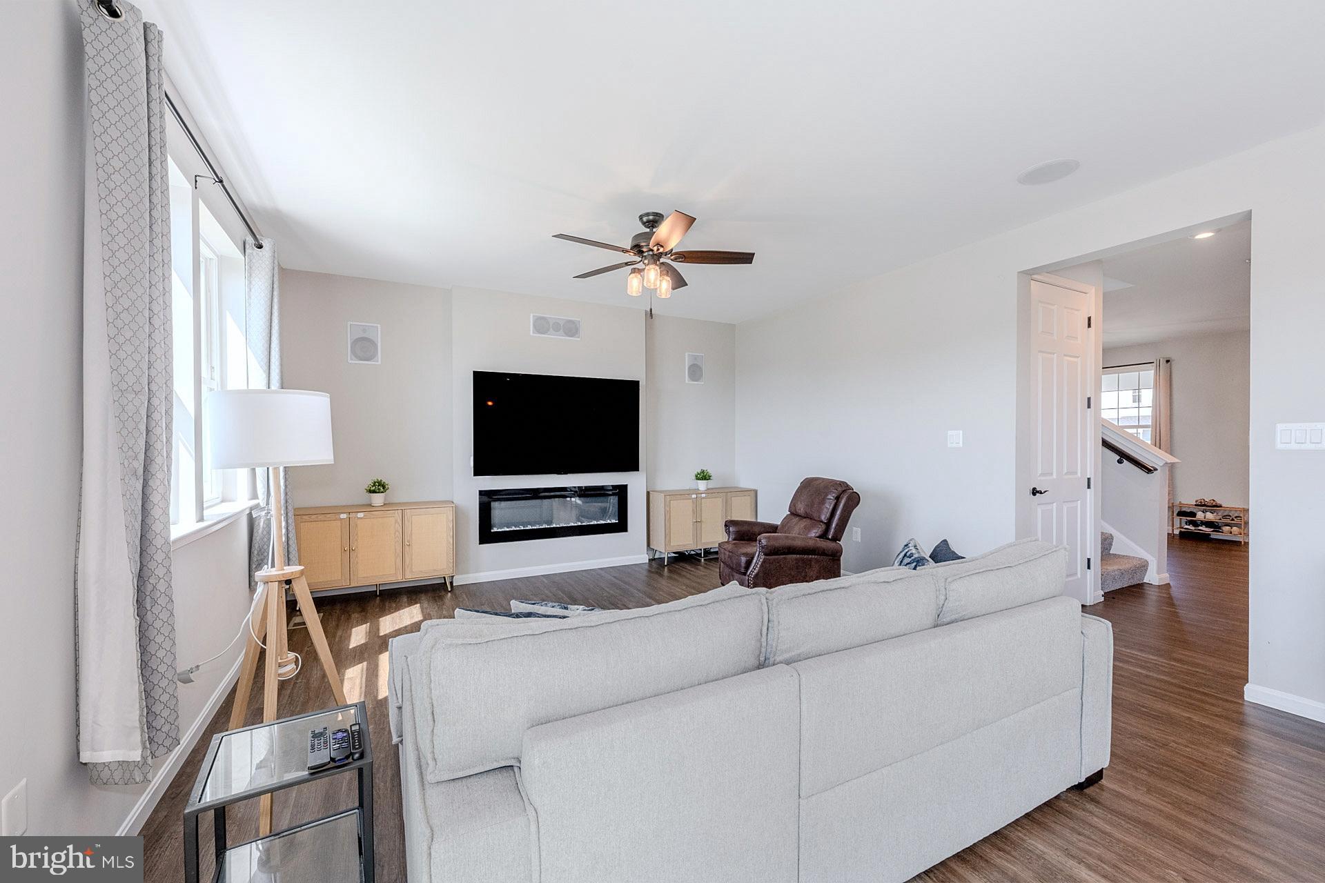 CEDAR SPRING - Residential