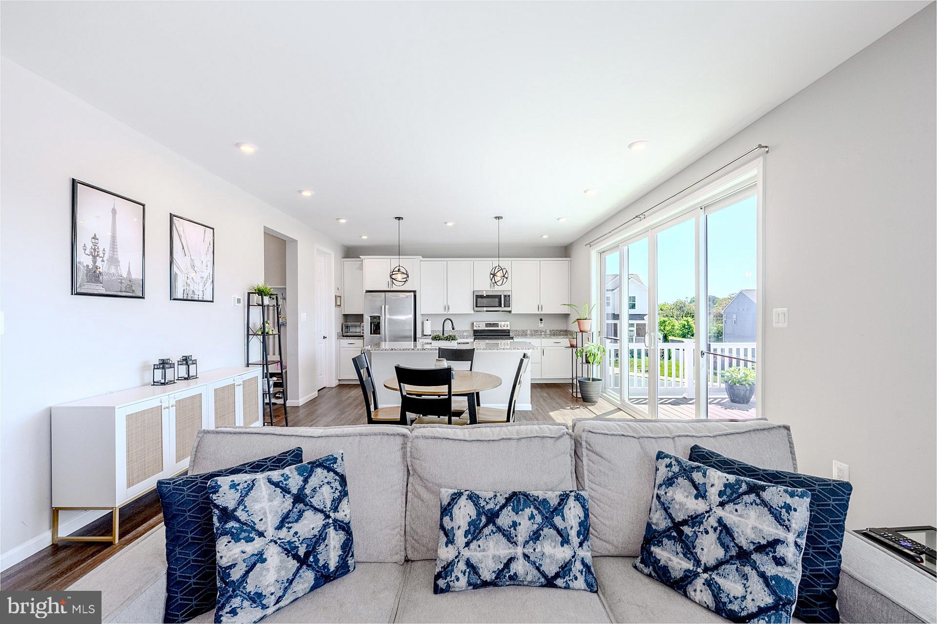 CEDAR SPRING - Residential