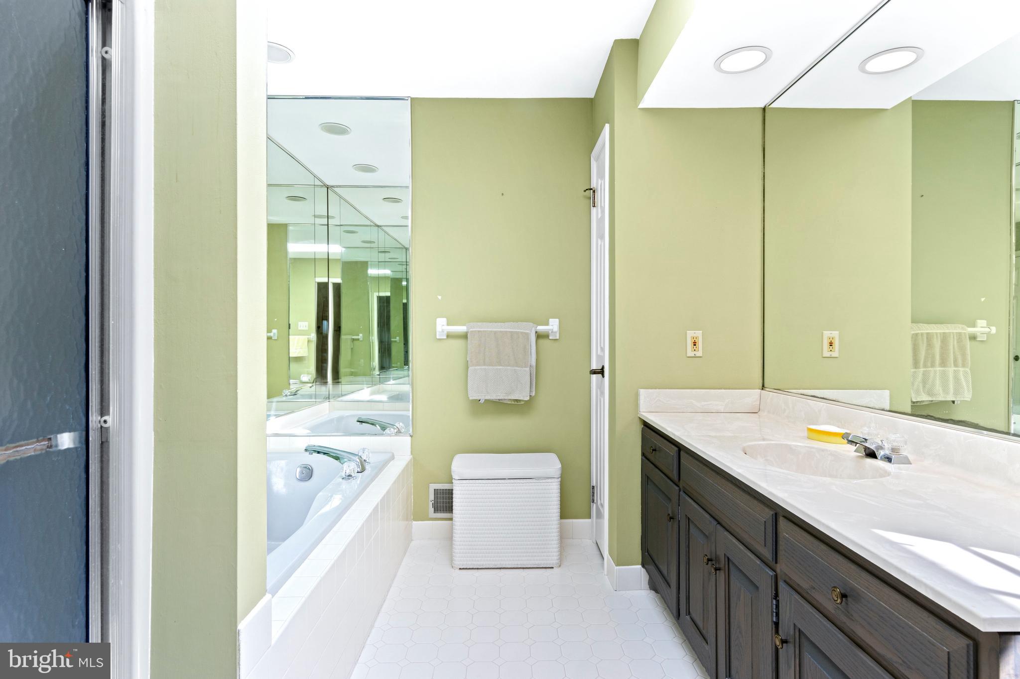 TRIANON - Residential