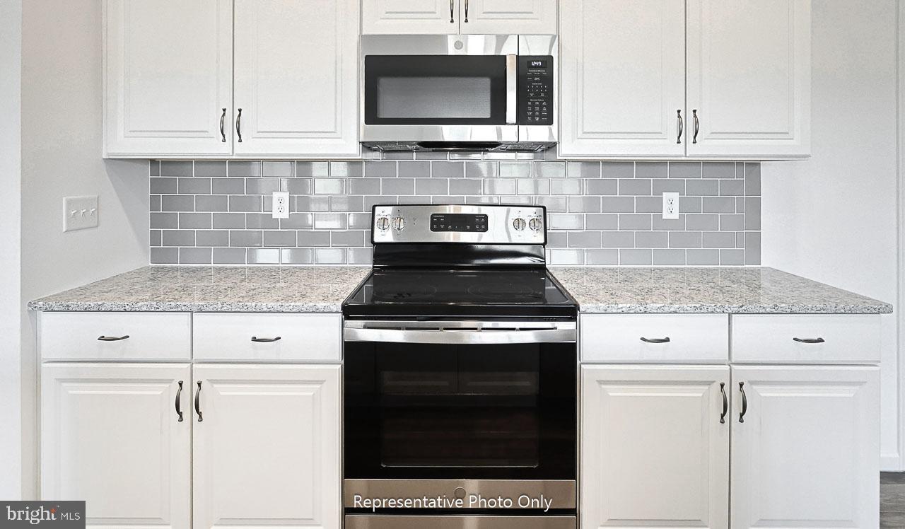 THE TOWNES AT BRIAR CREEK - Residential