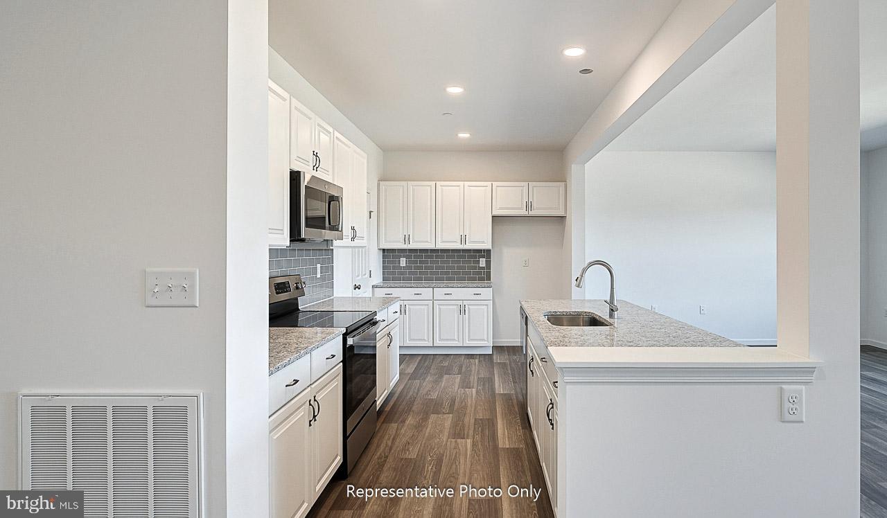 THE TOWNES AT BRIAR CREEK - Residential