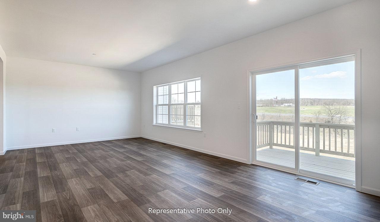 THE TOWNES AT BRIAR CREEK - Residential