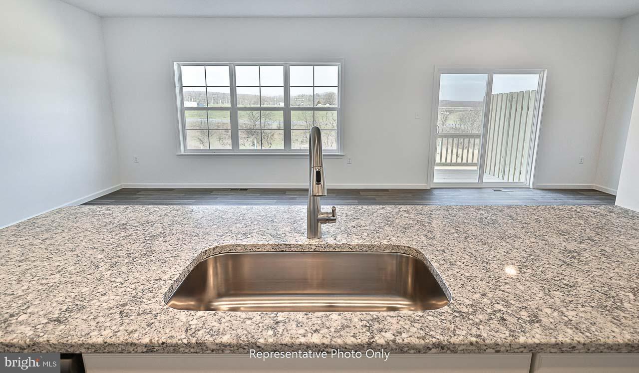 THE TOWNES AT BRIAR CREEK - Residential