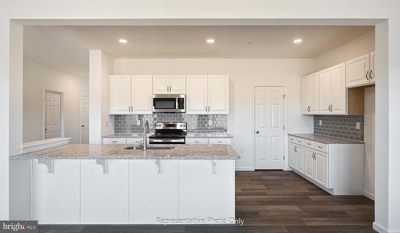 THE TOWNES AT BRIAR CREEK - Residential