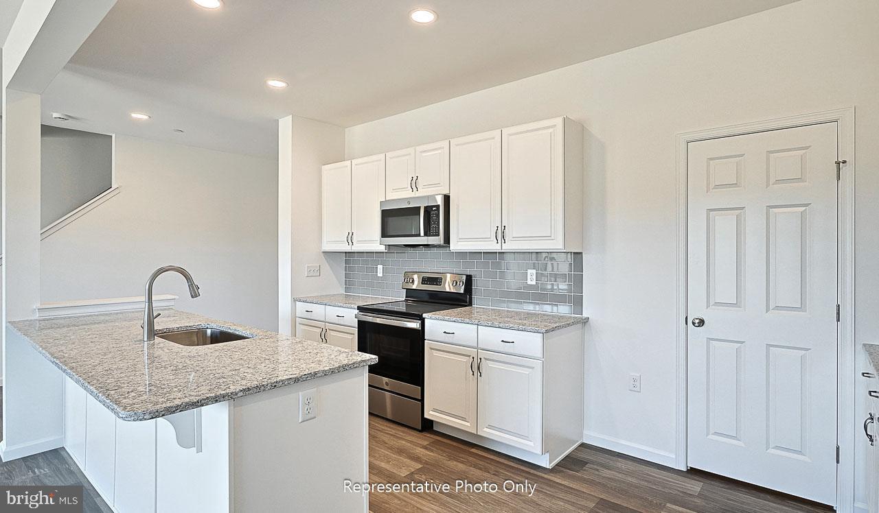 THE TOWNES AT BRIAR CREEK - Residential