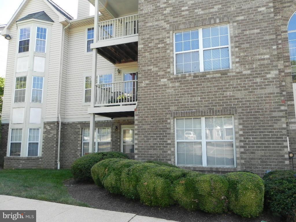 LAKE POINTE AT TOWN CENTER - Residential Lease