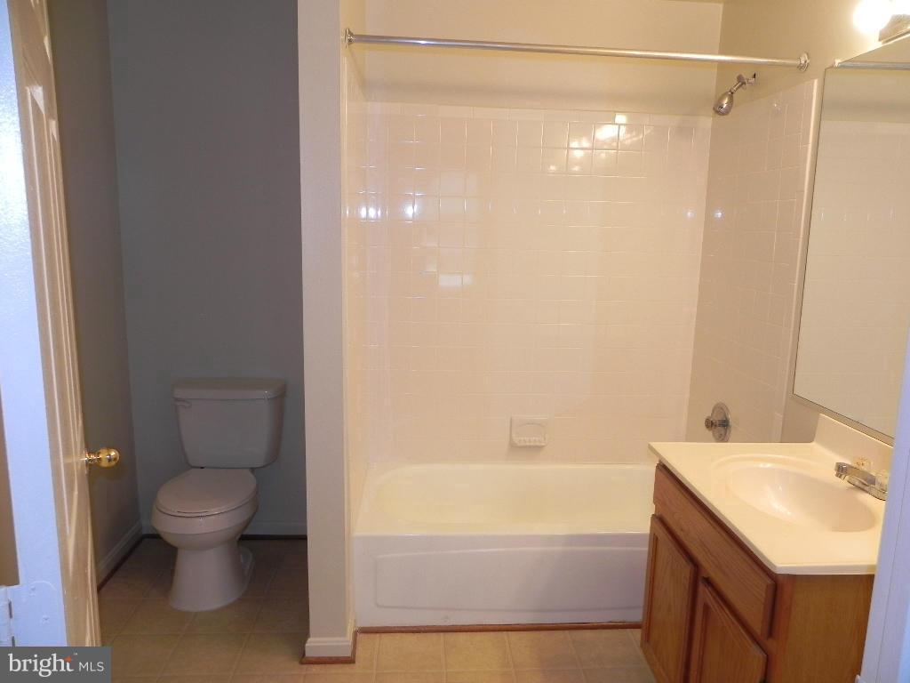 LAKE POINTE AT TOWN CENTER - Residential Lease