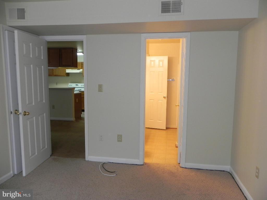 LAKE POINTE AT TOWN CENTER - Residential Lease