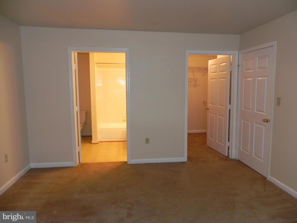 LAKE POINTE AT TOWN CENTER - Residential Lease