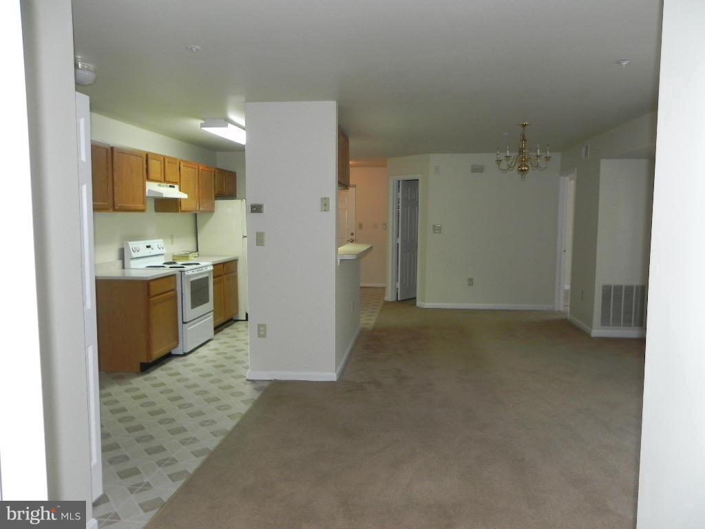 LAKE POINTE AT TOWN CENTER - Residential Lease