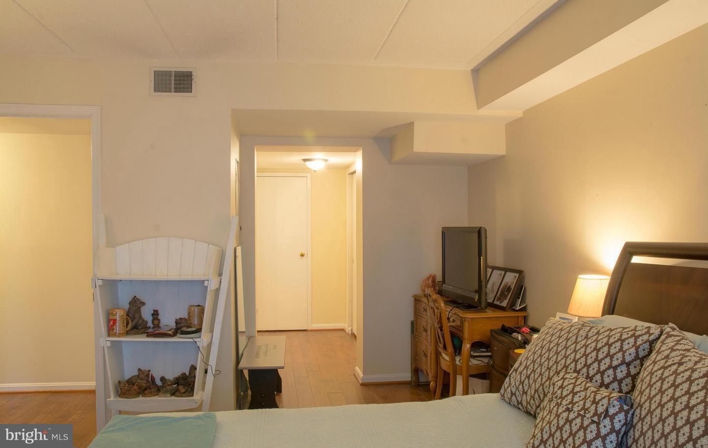 NORTH PORT CONDO - Residential Lease