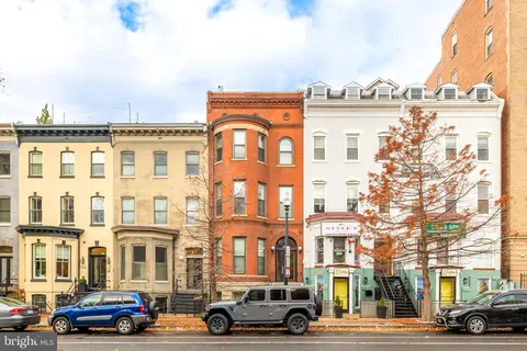 MLS: DCDC2193120