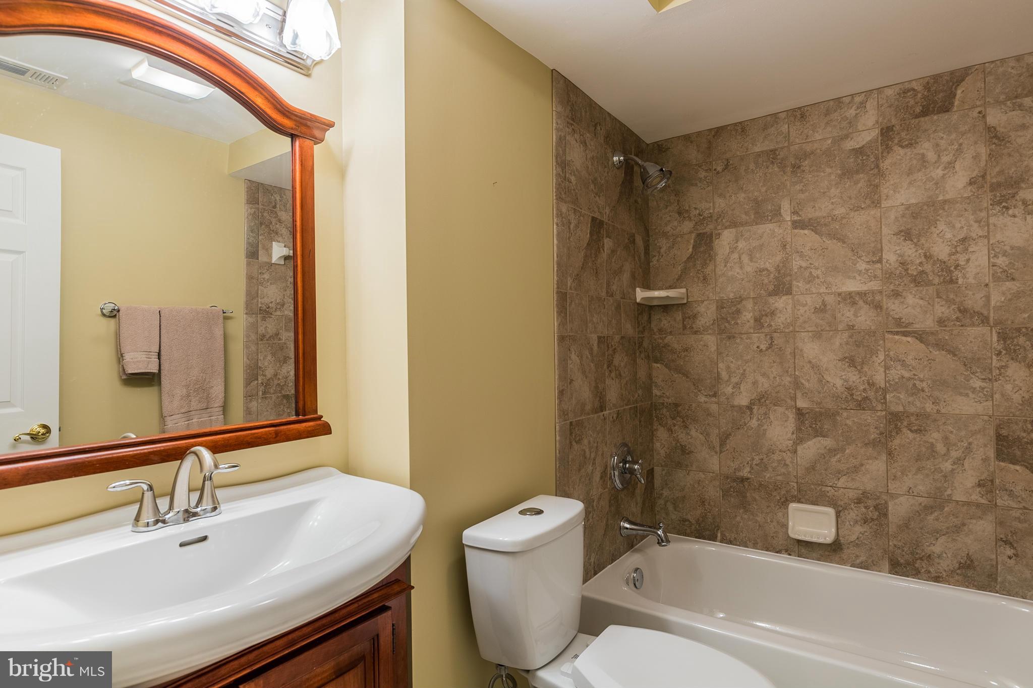 OAK GROVE ESTATES - Residential